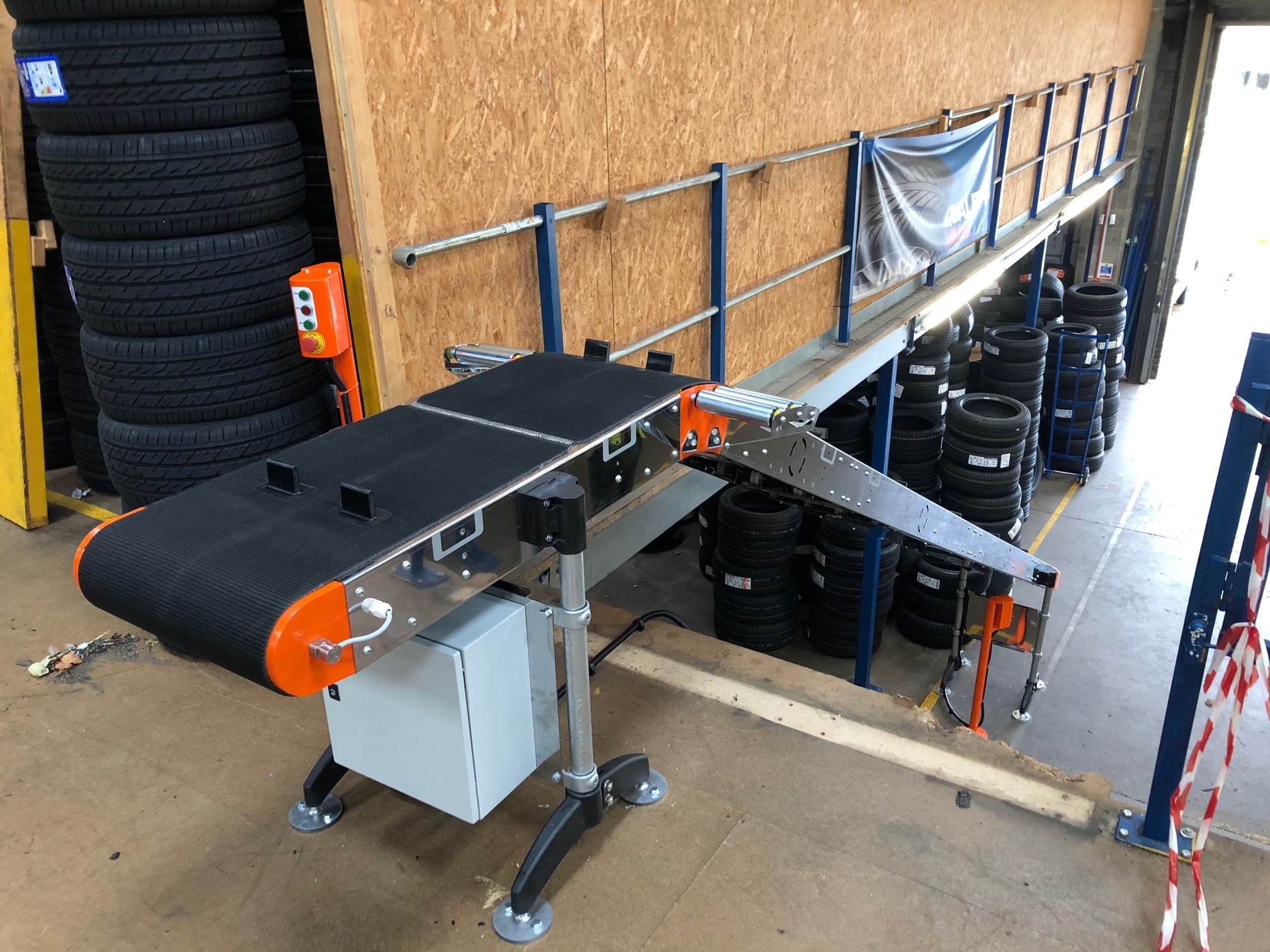 Uni-Loada Elevator (Tyre/Boxes) 6 Metre -0